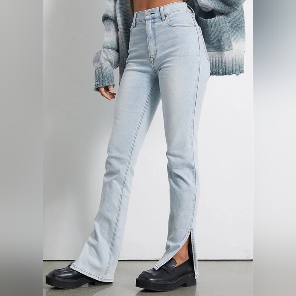 Light Wash Jeans